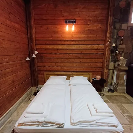 Ebner Pince - Panzio 3*