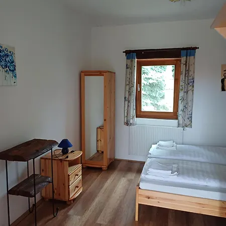 Ebner Pince - Panzio 3* Turbékpuszta