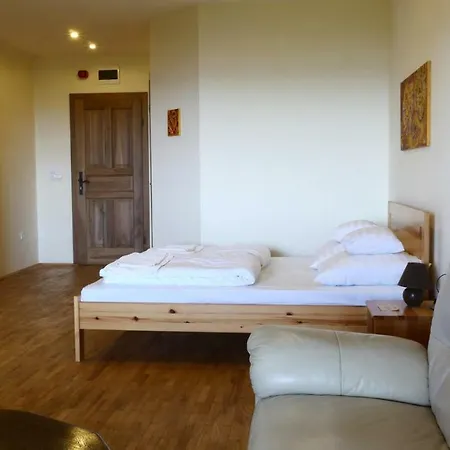 Ebner Pince - Panzio